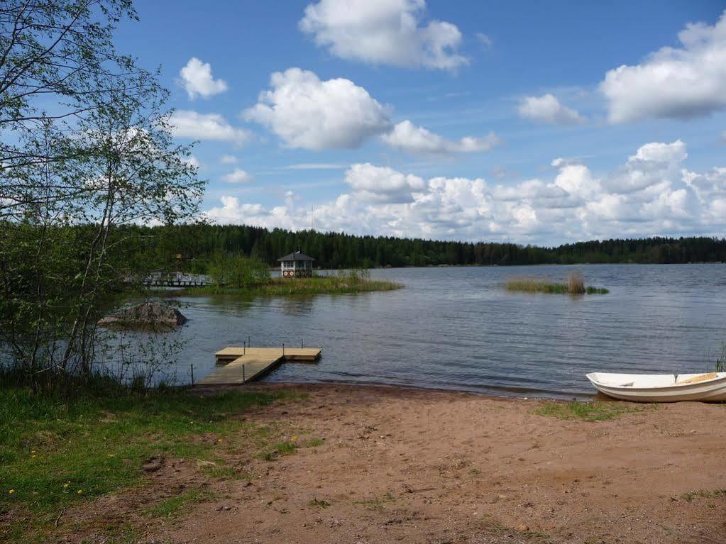 Hotel Hanhi Lapinjarvi Bagian luar foto