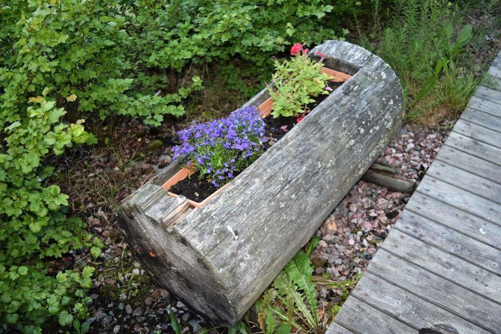 Hotel Hanhi Lapinjarvi Bagian luar foto